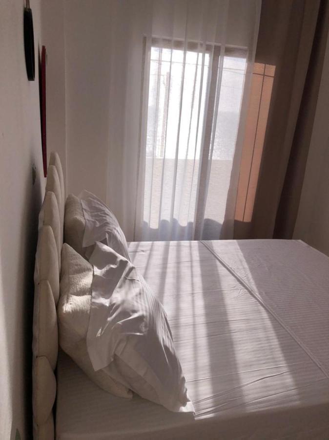 Kenza Apartments Sarandë Værelse billede