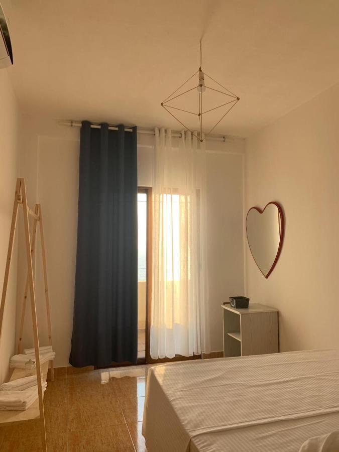 Kenza Apartments Sarandë Værelse billede