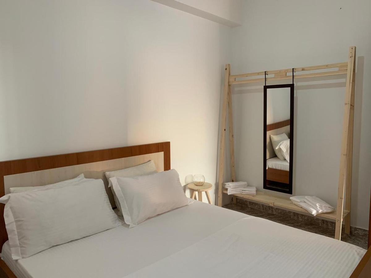 Kenza Apartments Sarandë Værelse billede
