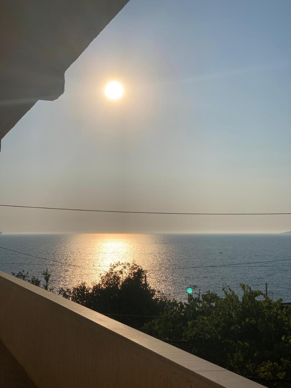 Kenza Apartments Sarandë Værelse billede