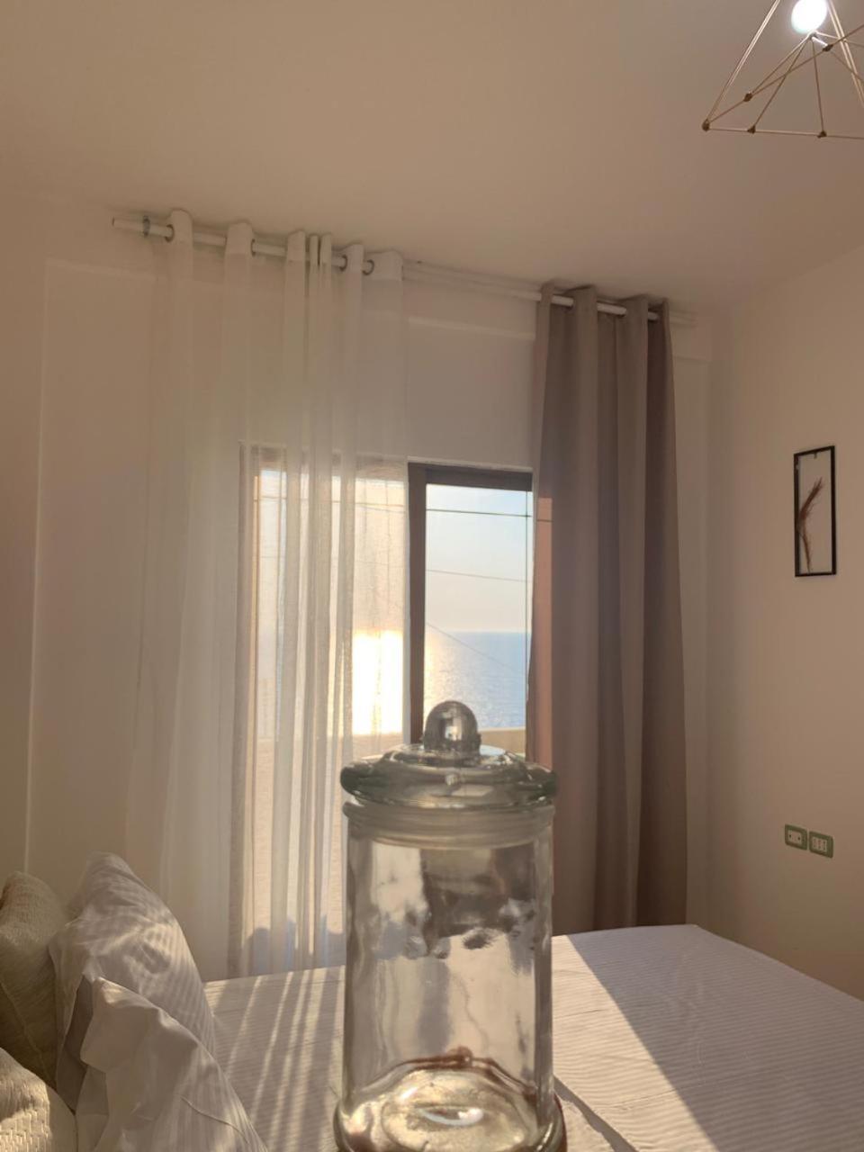 Kenza Apartments Sarandë Værelse billede