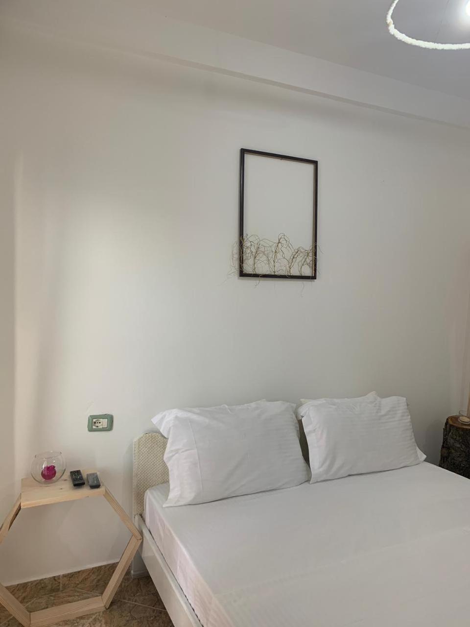 Kenza Apartments Sarandë Værelse billede