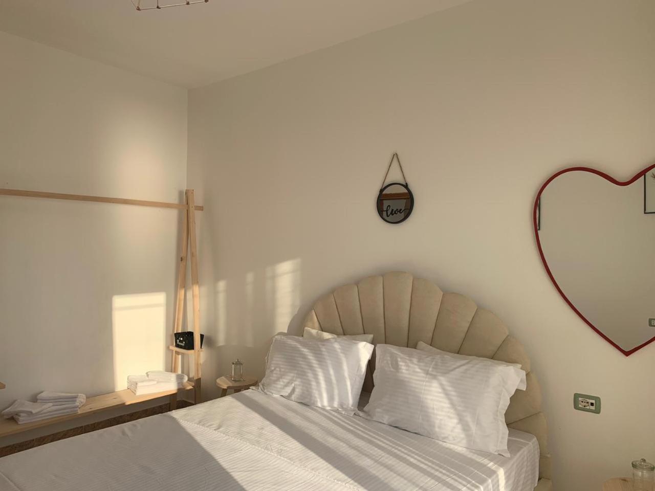Kenza Apartments Sarandë Værelse billede