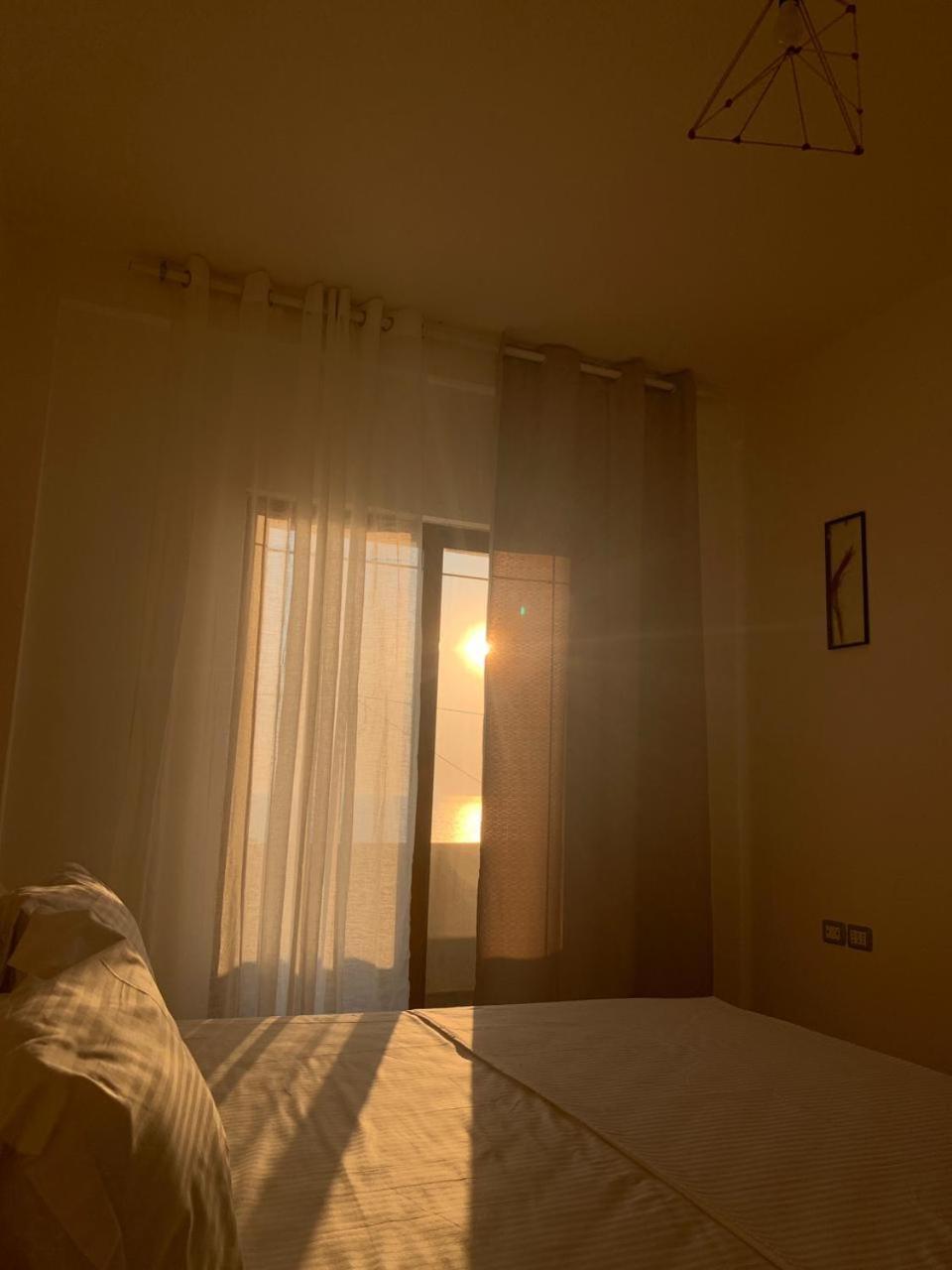 Kenza Apartments Sarandë Værelse billede