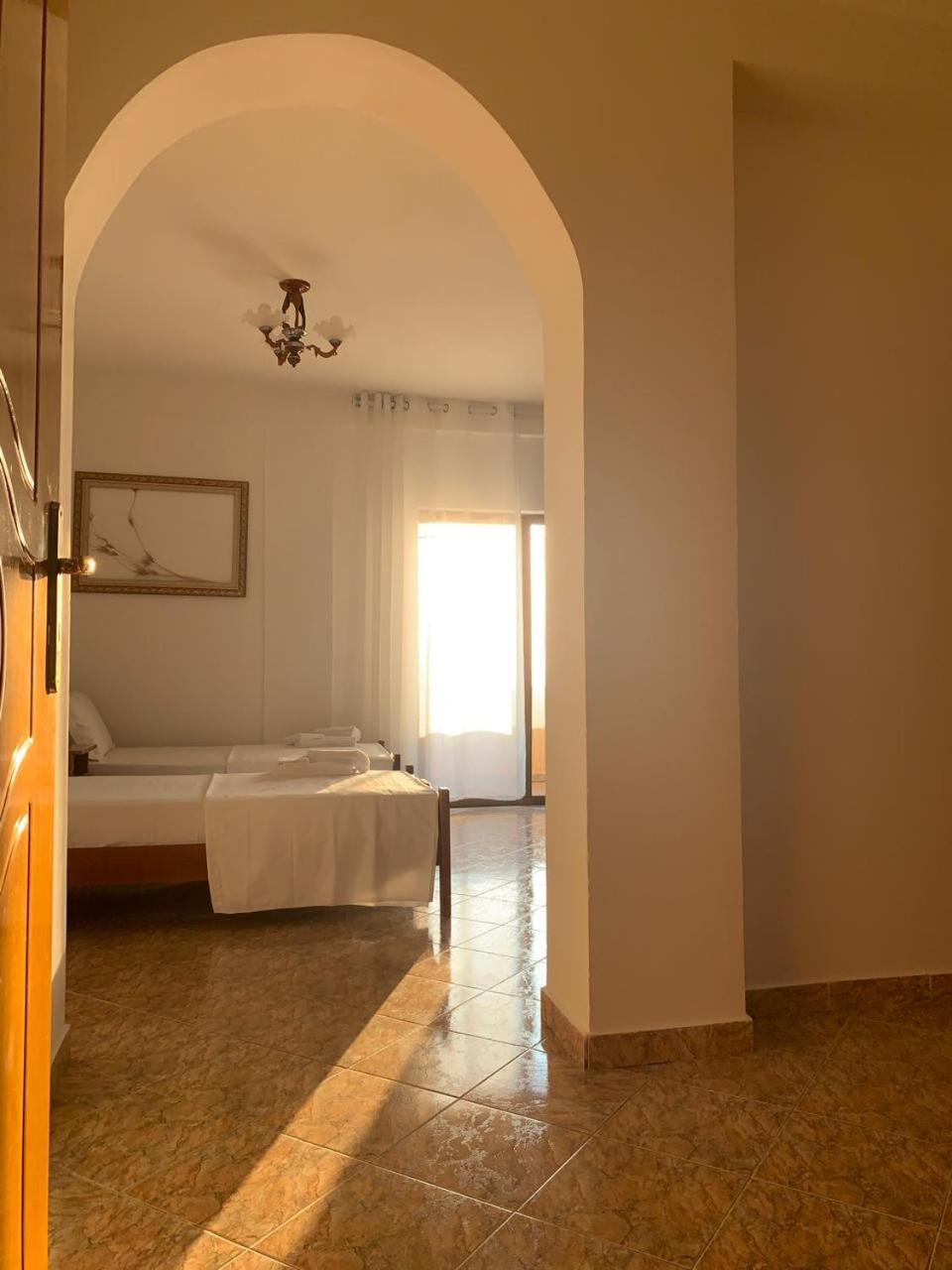 Kenza Apartments Sarandë Værelse billede